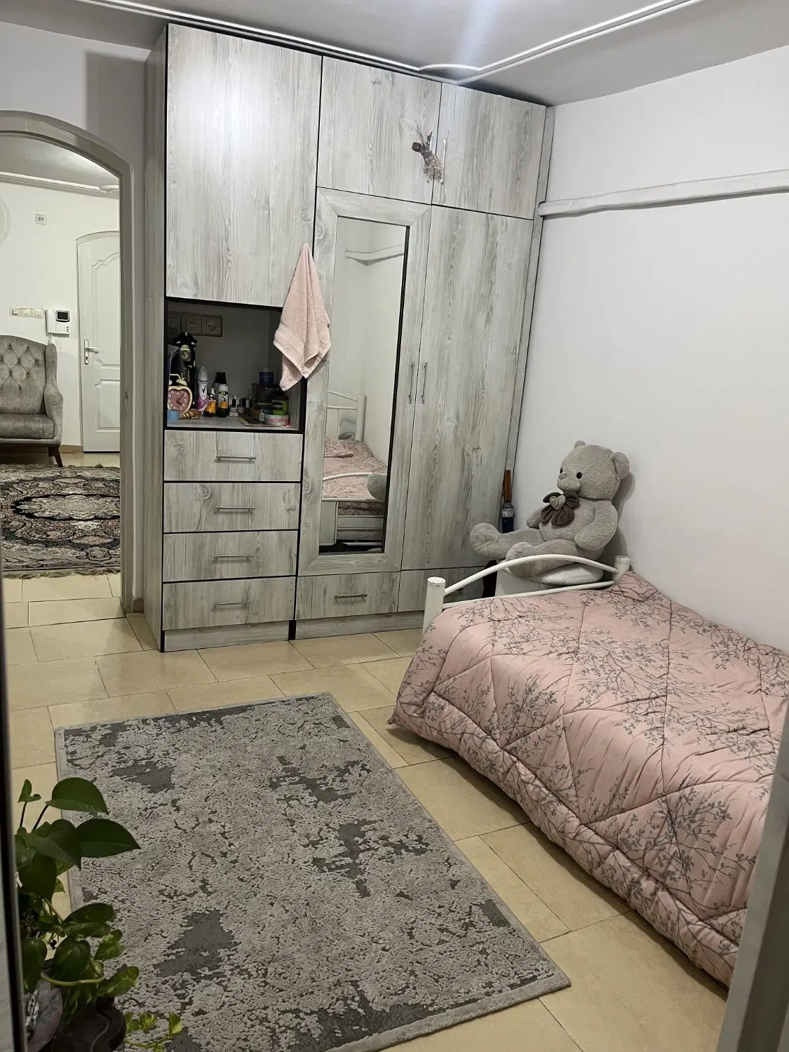 فروش خانه،حمیدیان روبرومسجدالغدیر،بر خیابان