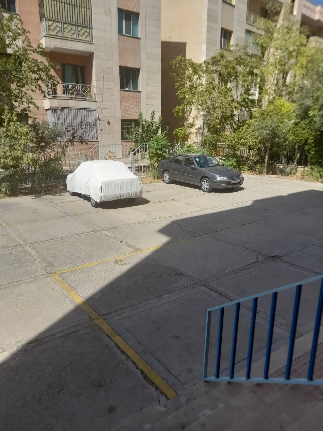 ۸۷ متری بهاران