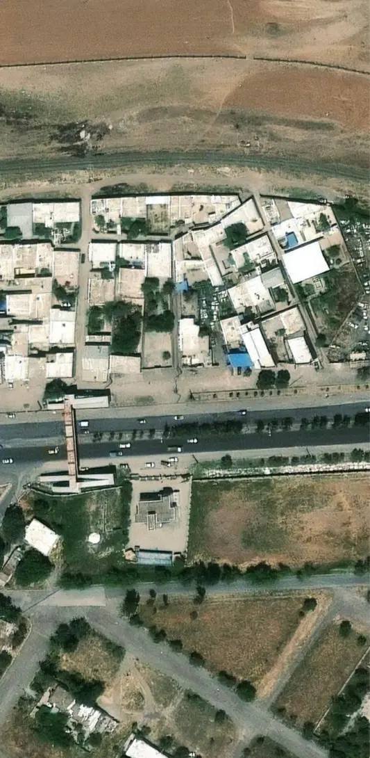 زمین 900متری روبروی پادگان
