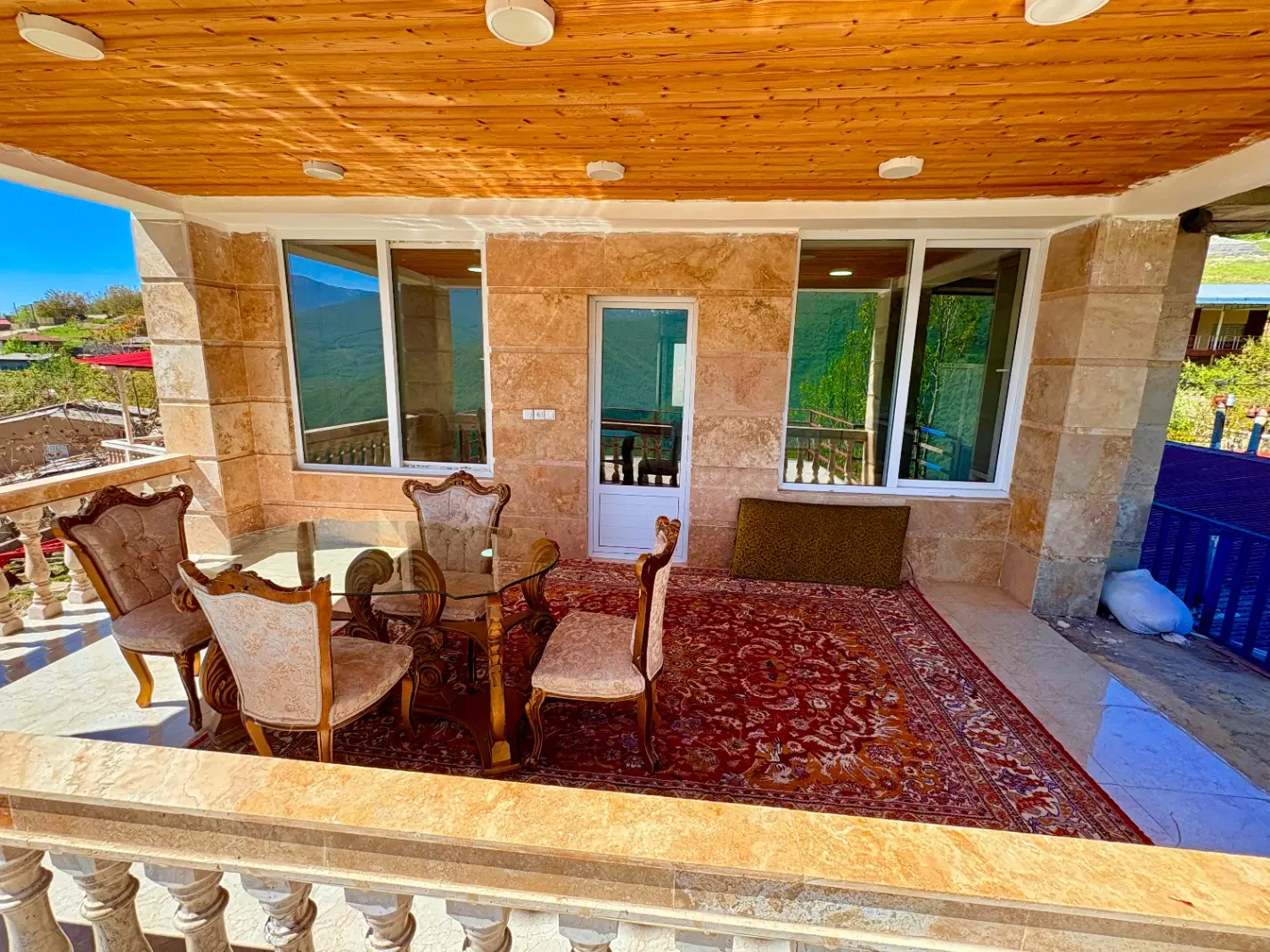 خنک ترین وخوشگل‌ترین ویلالوکس نوک قله استان گلستان