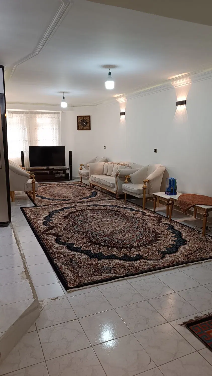 خیابان پاسگاه سند تک برگ