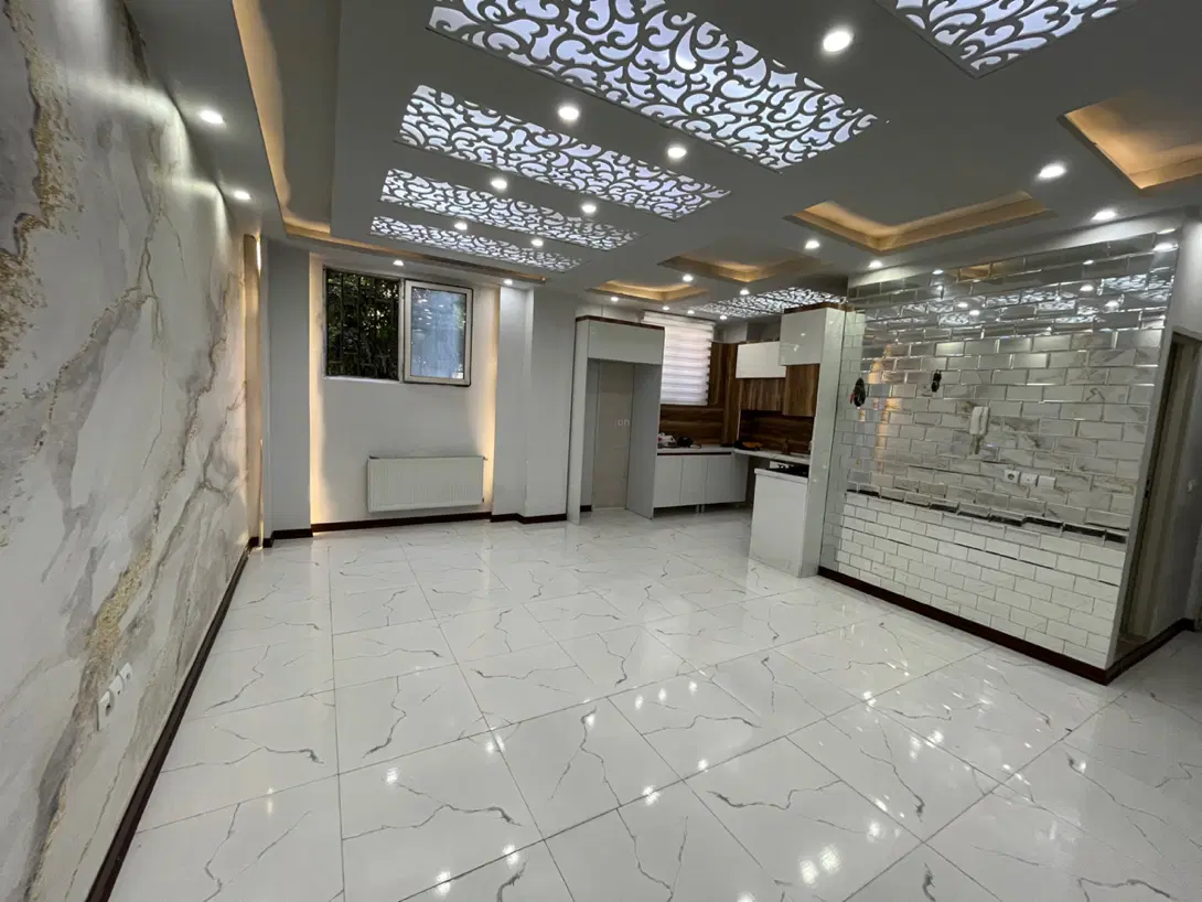 ۲۰ متر حیاط خلوت دیگه چی میخوای