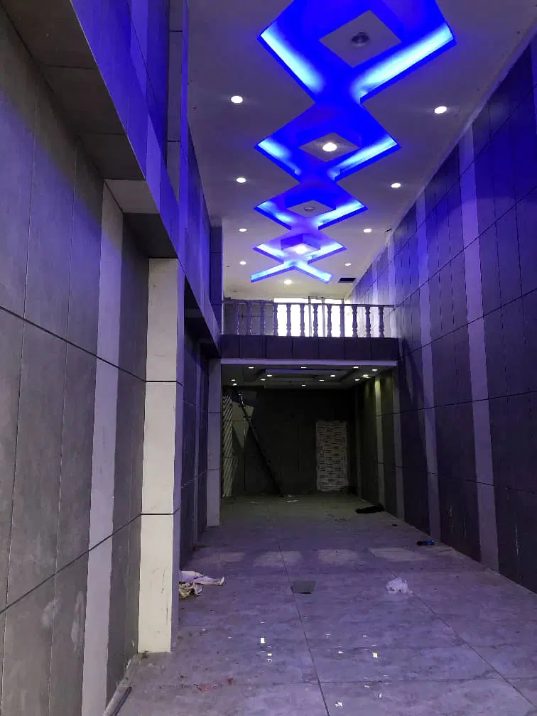 رشت سنگر نبش بلوار امام رضا مغازه ۸۱.۵متر