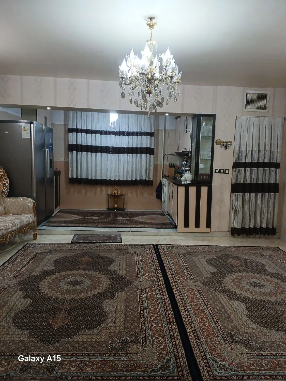 یک واحد آپارتمان ۶۵ متری