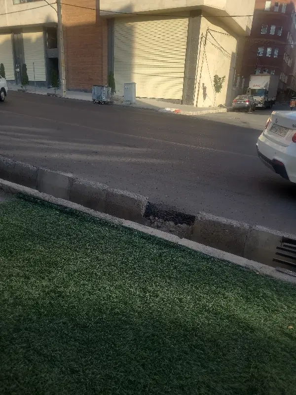 مغازه ۶۰۰ متری به رهن و اجاره واگذار میشود