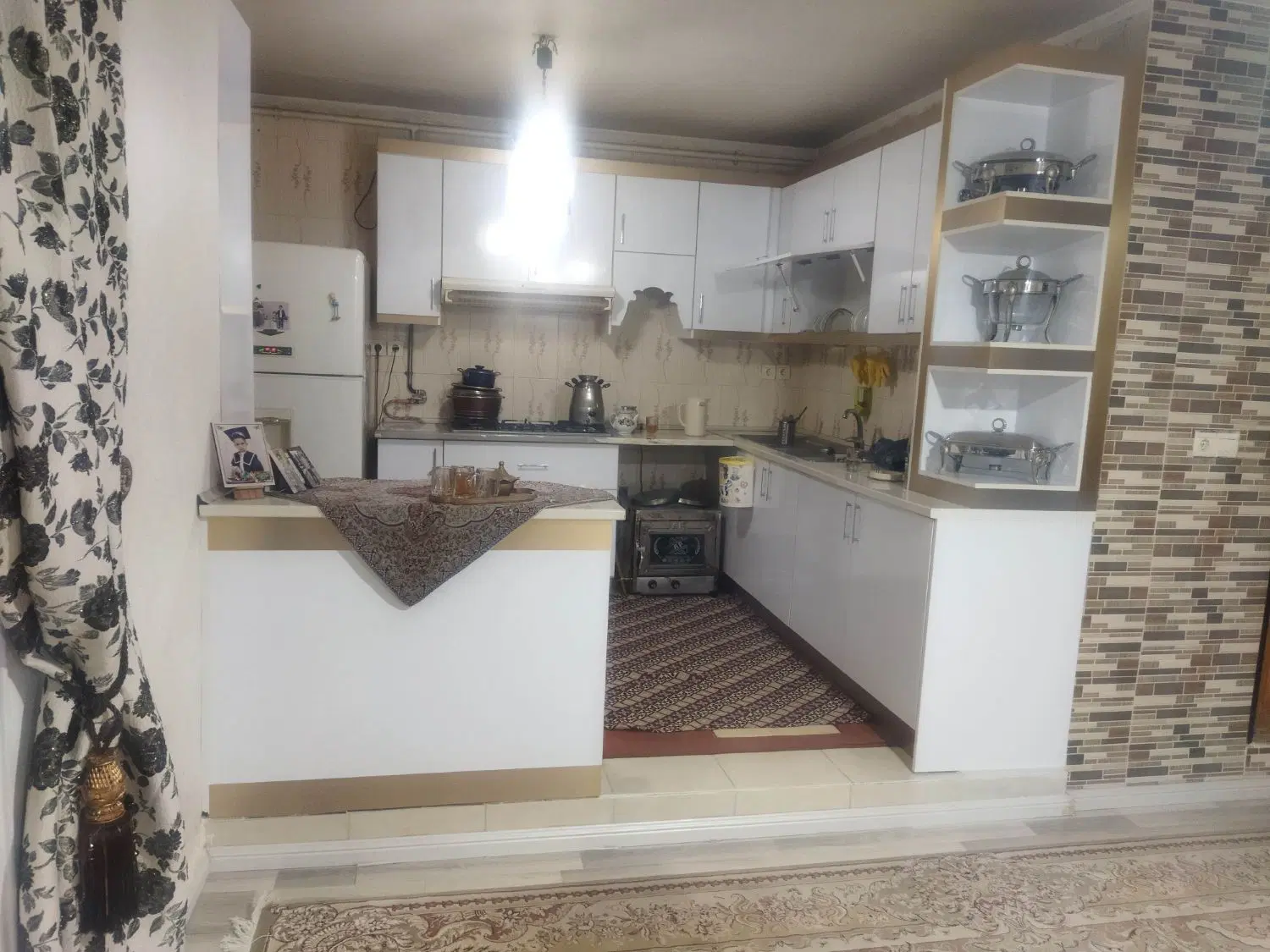 طبقه یک ساختمان سپاه 9دی شش