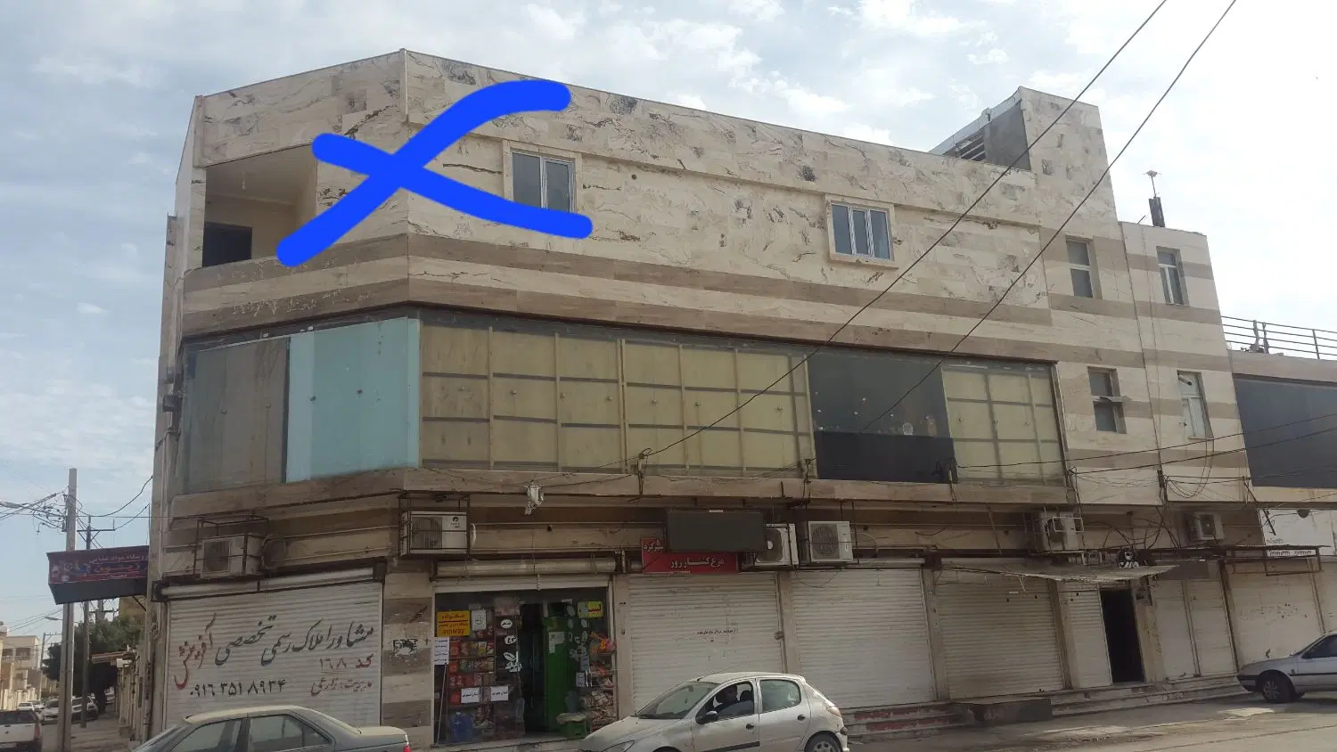 یکباب واحد ۱۲۰متری تجاری طبقه دوم