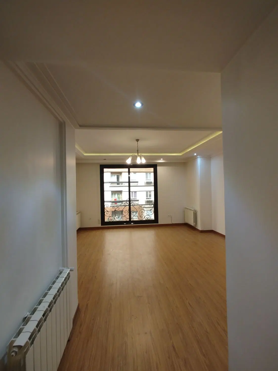 شمال جردن ۱۱۵ متر با امکانات تاپ لوکیشن
