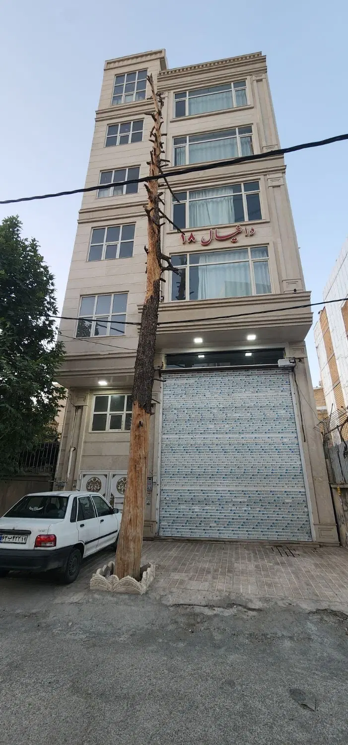 واحد۱۴۰متری مسکونی تجاری روبروی بیمارستان حکیم