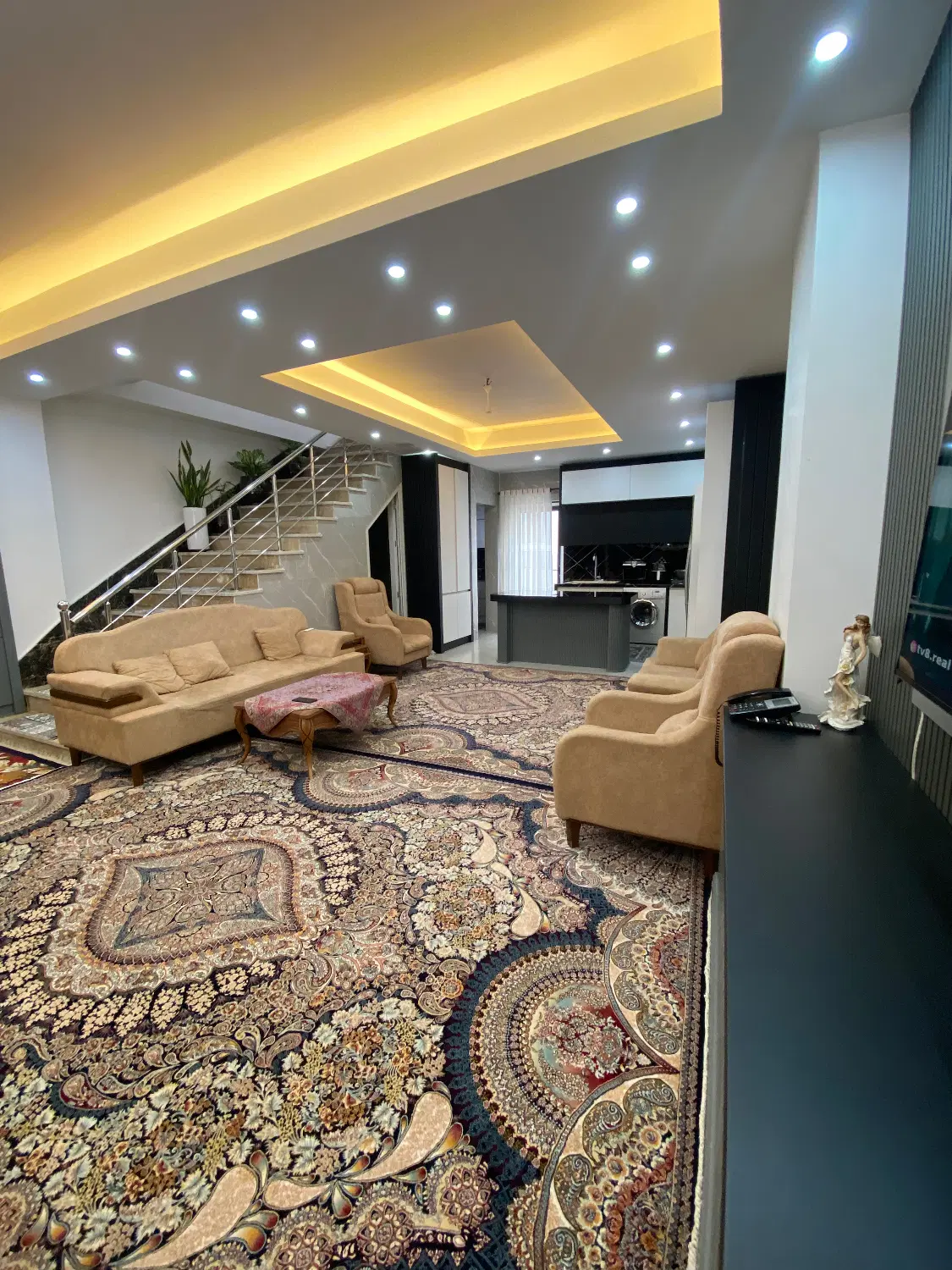 ویلایی تاپ لوکیشن جهاد