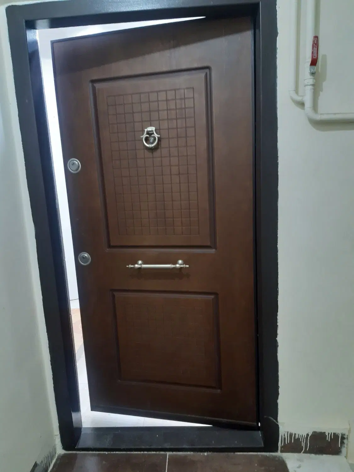 فروش دو واحد اداری نبش ۴۰ متری جنب بنیاد شهید