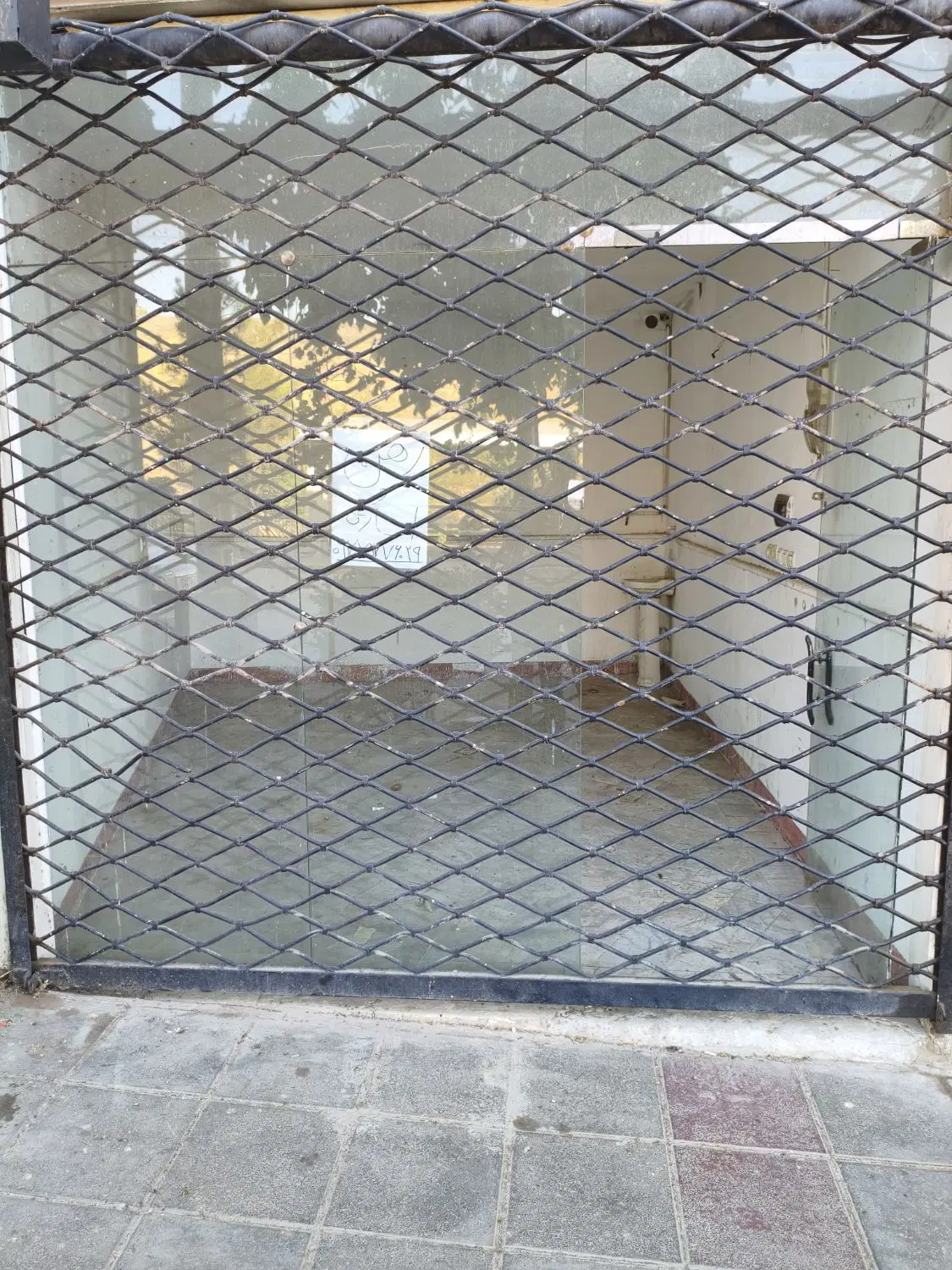 اجاره مغازه ۱۶ متری تو حاشیه