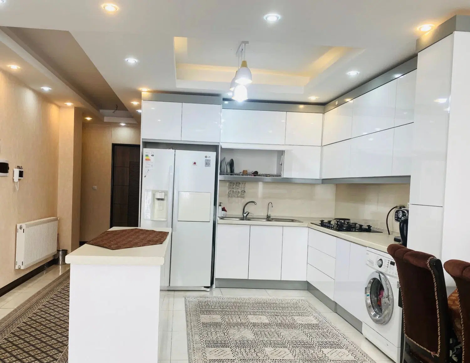 فروش  یک واحد از آپارتمان مسکونی ۴ واحدی