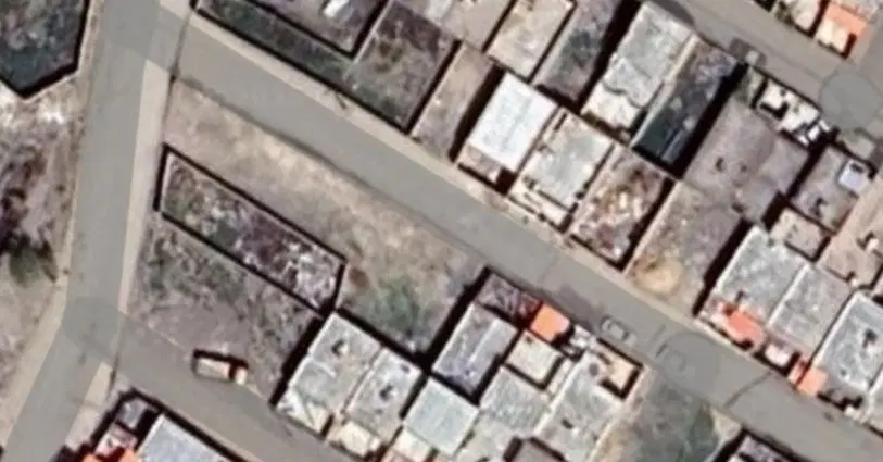زمین ۷۰ متری حلاج نیشابوری ۱۳