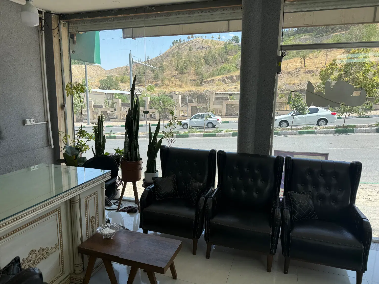 اجاره مغازه تجاری دائم ۲۵ متر نبش هاشمیه ۸۳