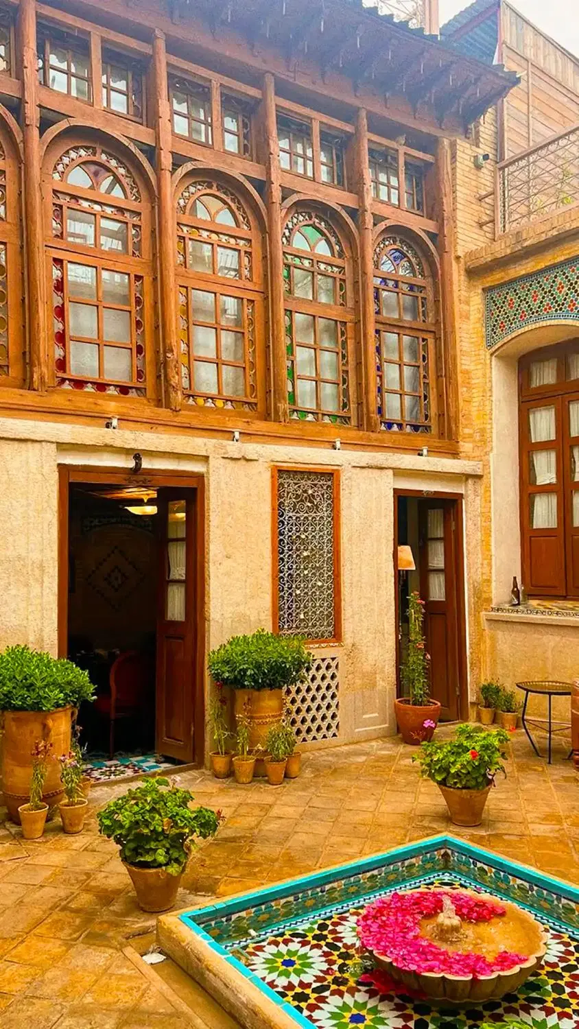 ویلایی ۲۰۰ متری الهیه دو طبقه