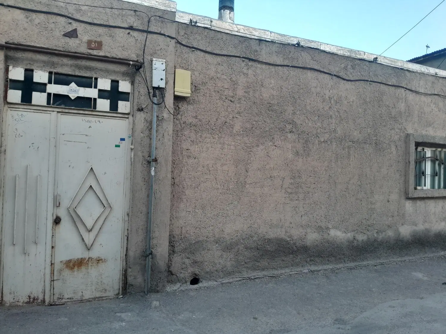 ویلایی کلنگی۱۷۵ متری در مرکز شهر ،فردوسی جنوبی