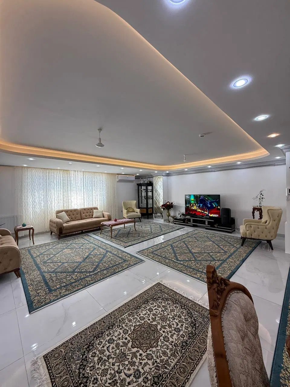 فروش آپارتمان ۱۲۵ در حضرت پور