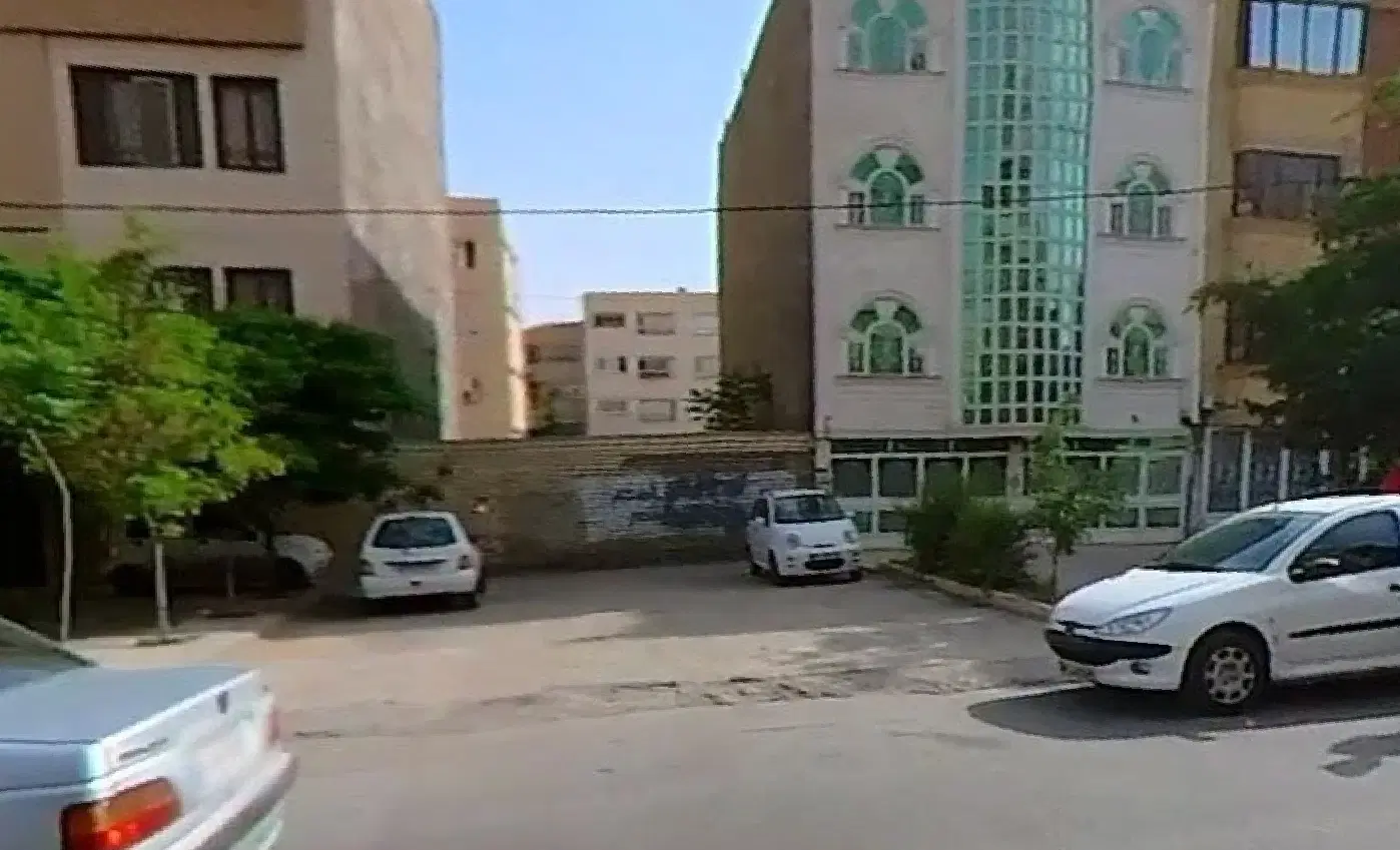 زمین دو ممر ۲۲۰ متر حاشیه خیابان صیاد۵