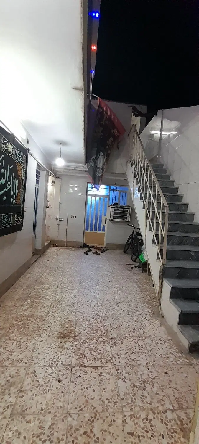 خانه دوطبقه ۱۳۰ متر تمیز و شیک