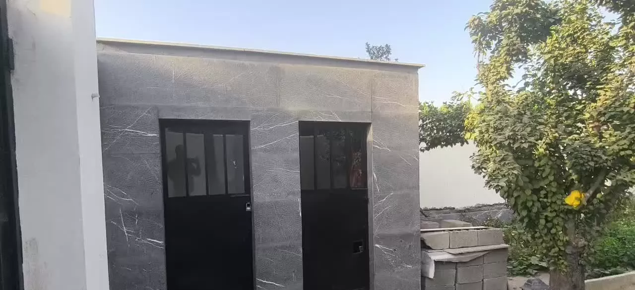 ۲۵۵ متر باغچه ویلا خوشنام