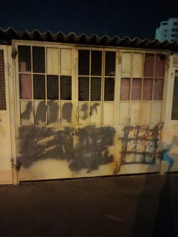 پارکینگ گلدشت معالی اباد فقط مخصوص خودرو دور بسته