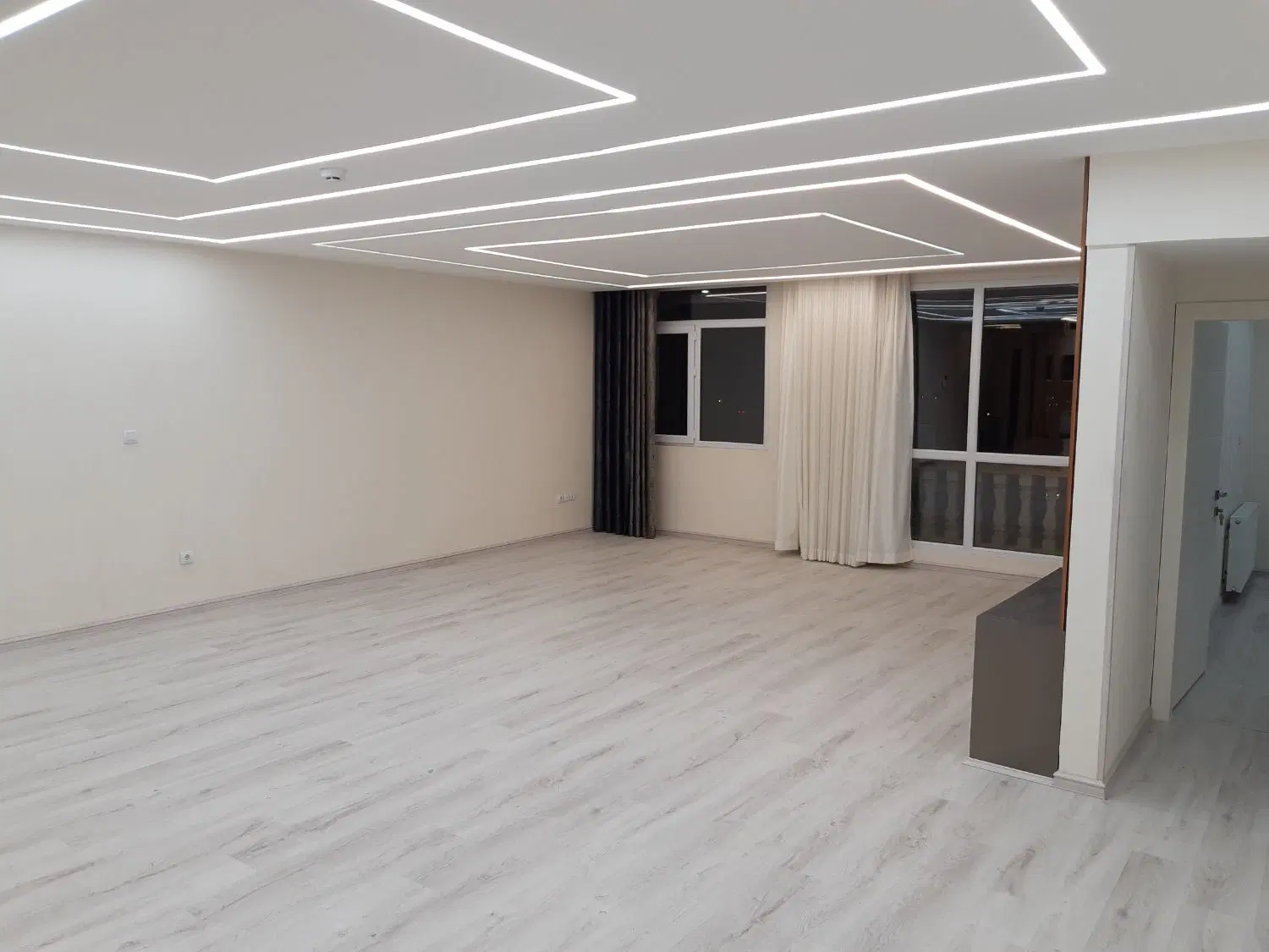 فروش آپارتمان سه خوابه شهرک مطهری