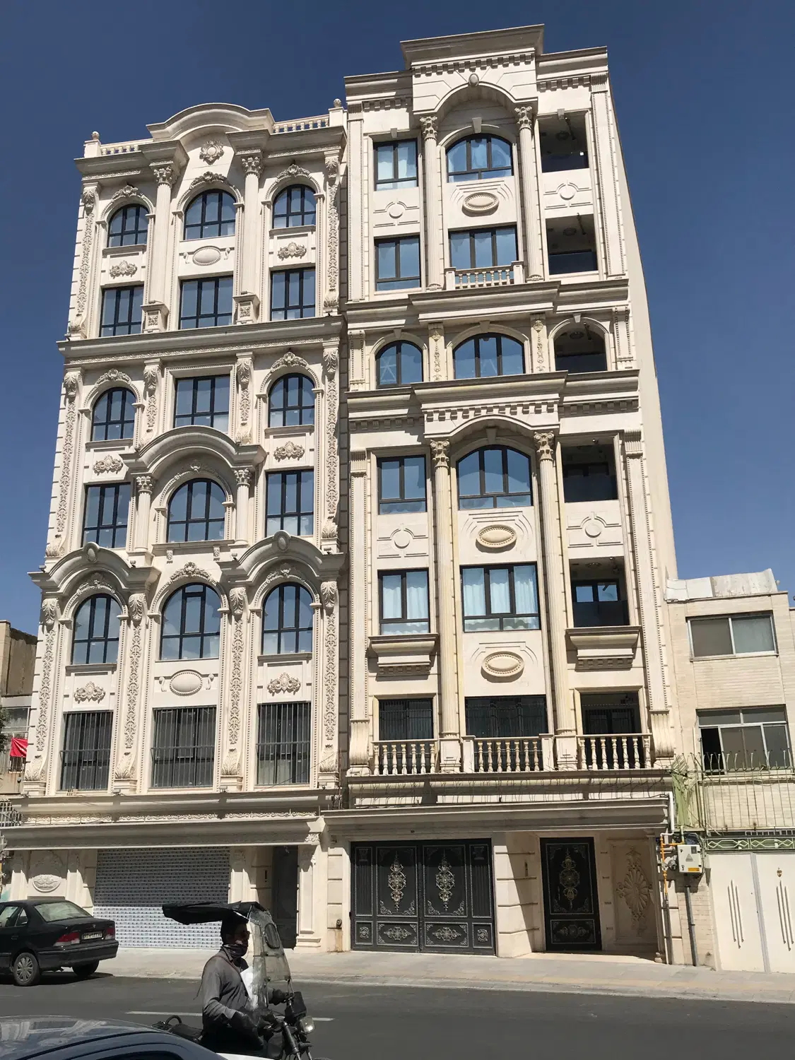 آپارتمان ۱۷۰متری میدون دارایی