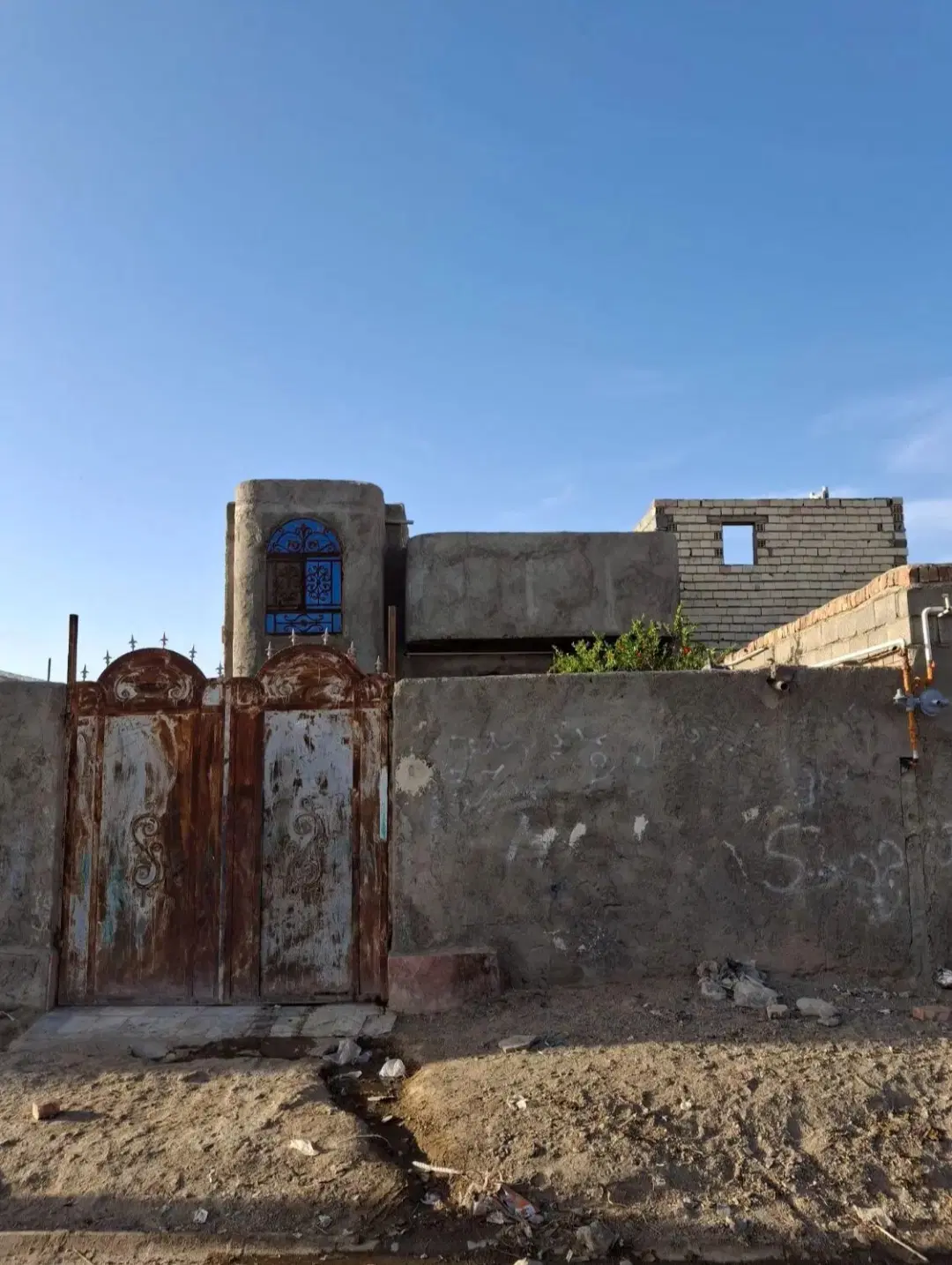 فروش و اجاره ملک همراه با باربند