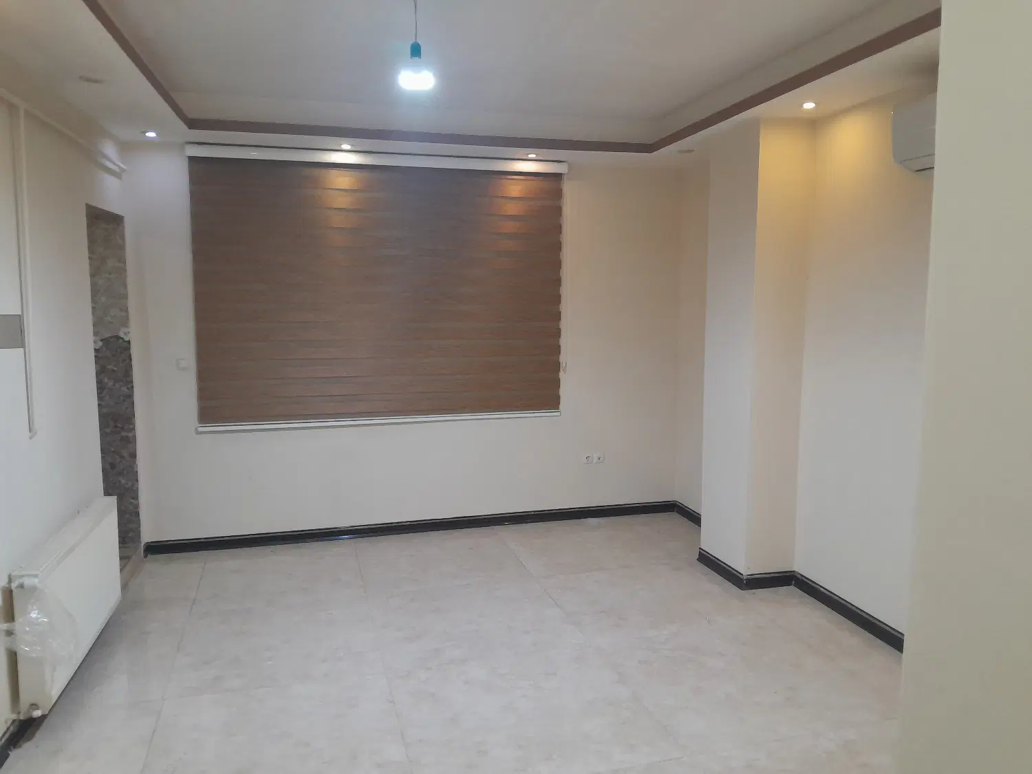 دفتر کار شیک با امکانات کامل