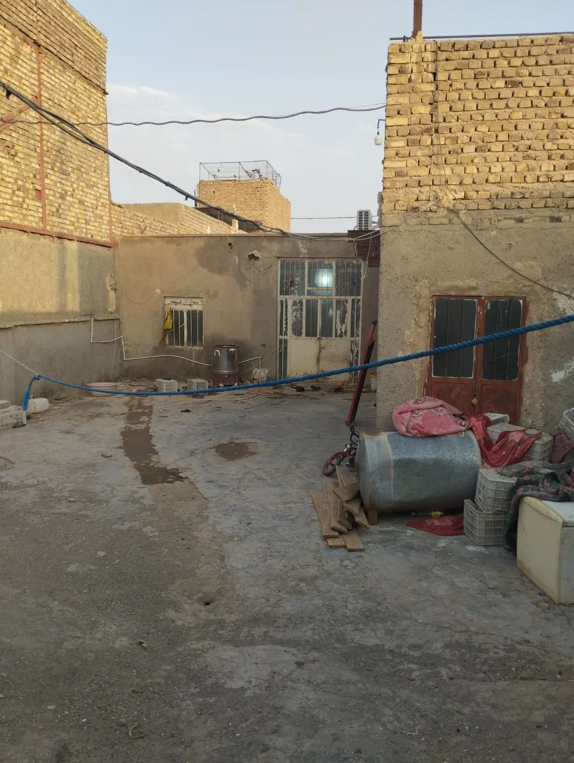 زمین و خانه کلنگی