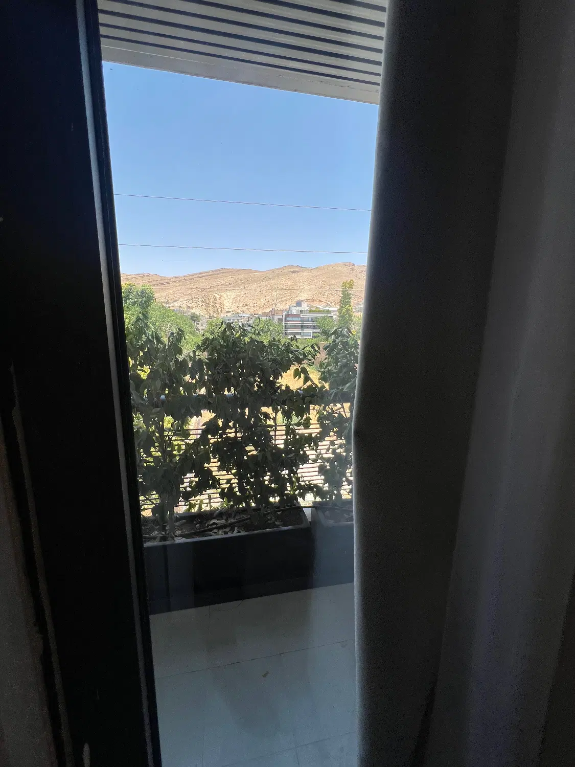 آپارتمان ۱۴۳ متر _ ۲ خواب _میدان معلم