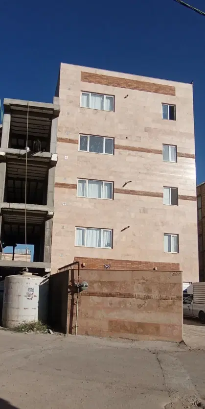 واحد ۶۴ متری خشک شهرک مدنی