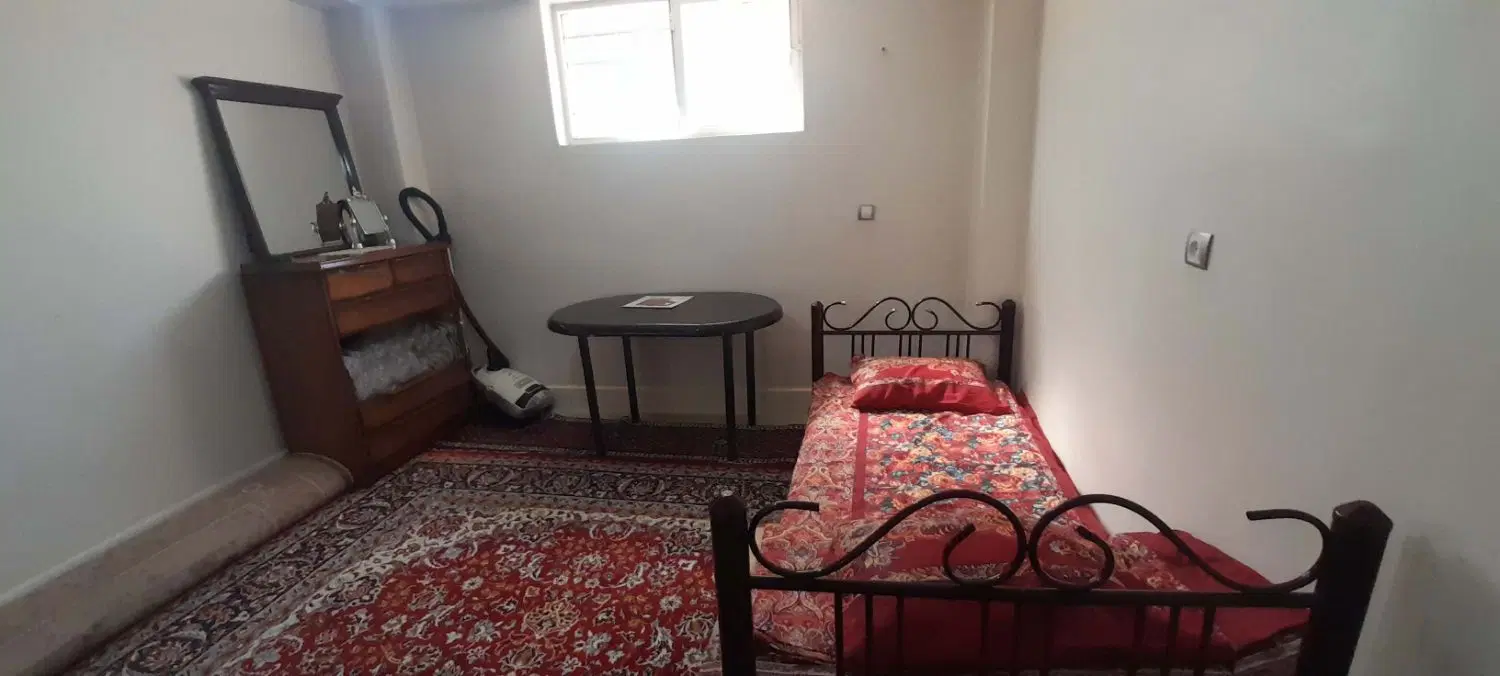 سوئیت ۱۲۰متری با حیاط دلباز