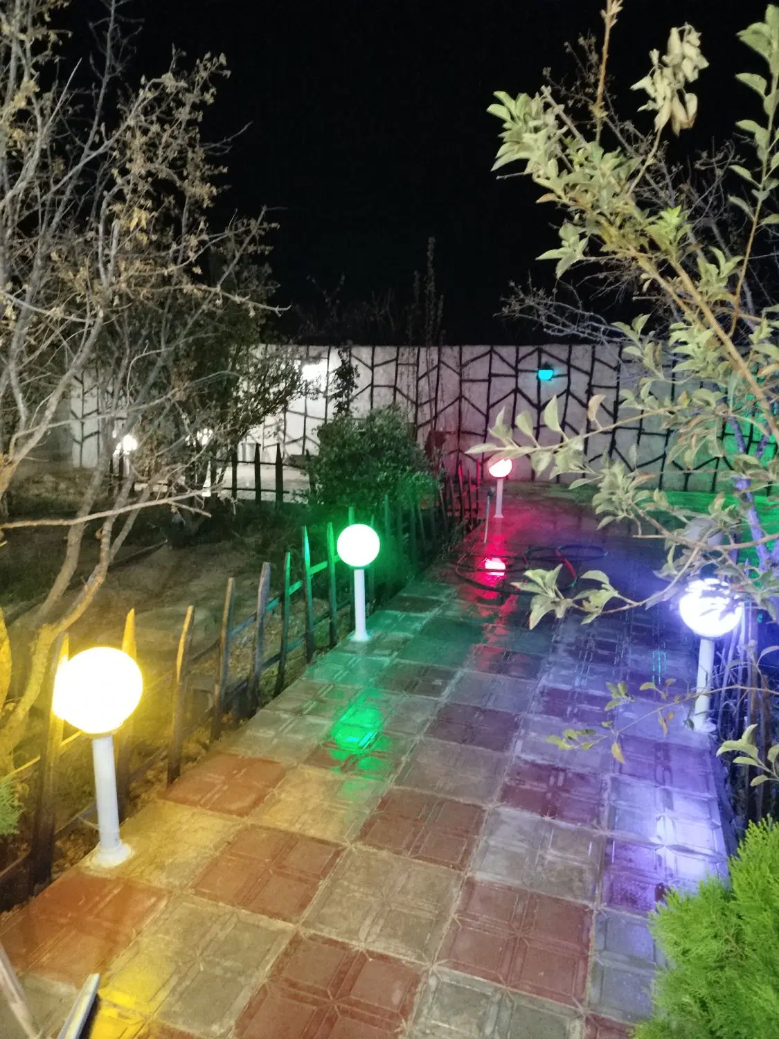 باغ سنتی وشیک منشیان