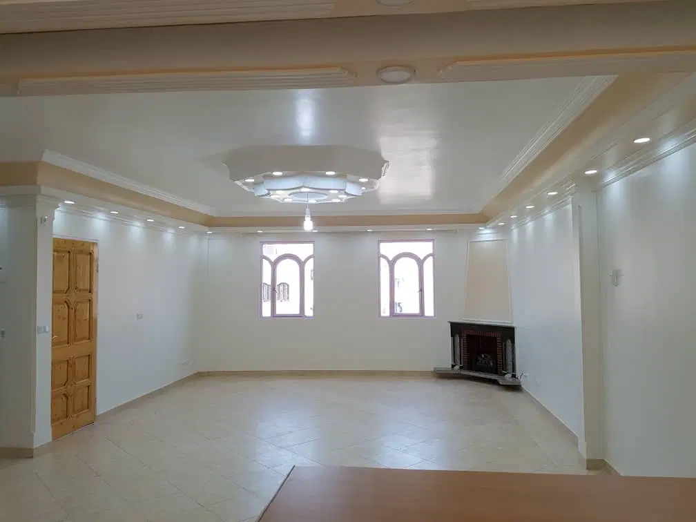 واحد ۱۰۰متری شیک وتمیز