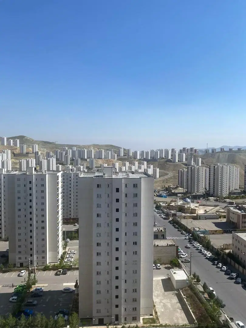 آپارتمان فروشی پردیس فاز۱۱ خوش نقشه