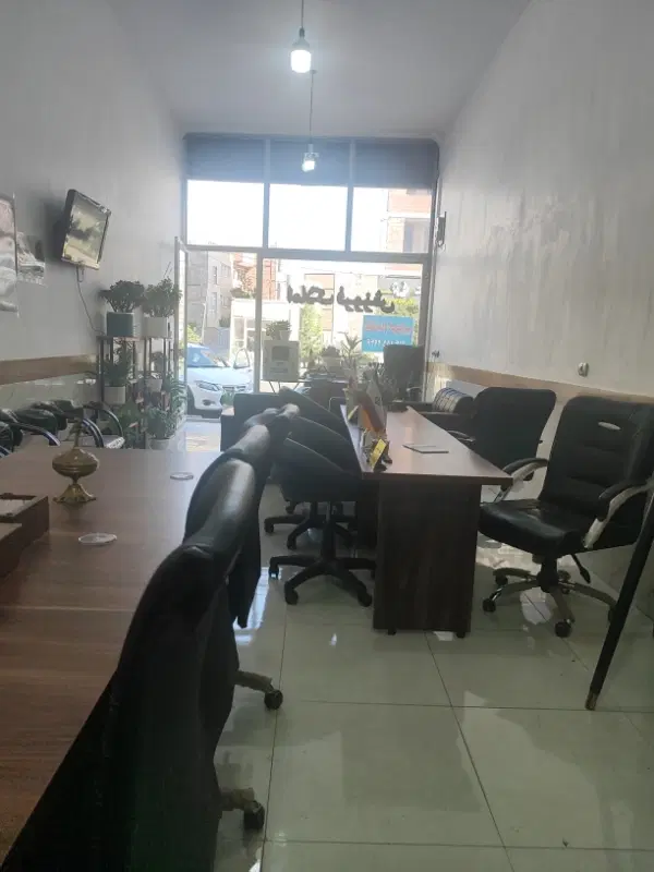 کارشناسان پشت شهرداری املاک فروزش
