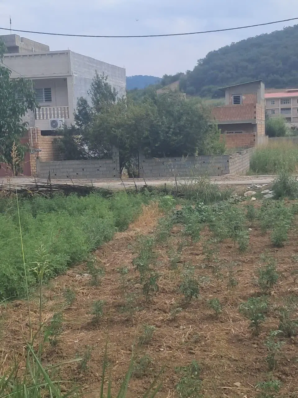 ۲۰۰متر زمین مسکونی
