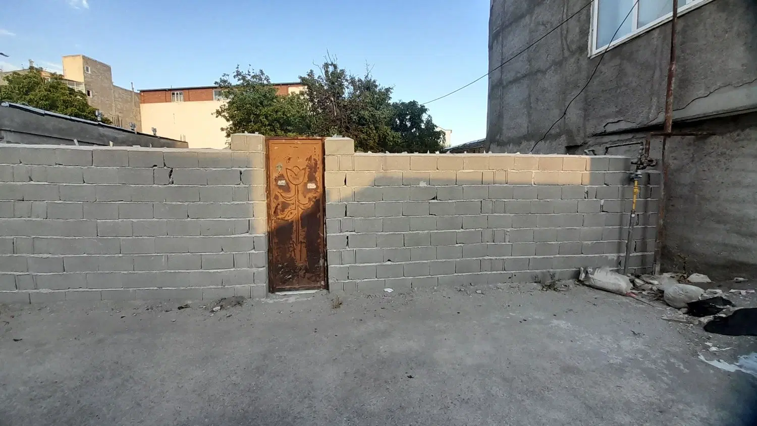 ویلایی ۸۰متر ساخت ۲۶۰ متر زمین زیر قیمت