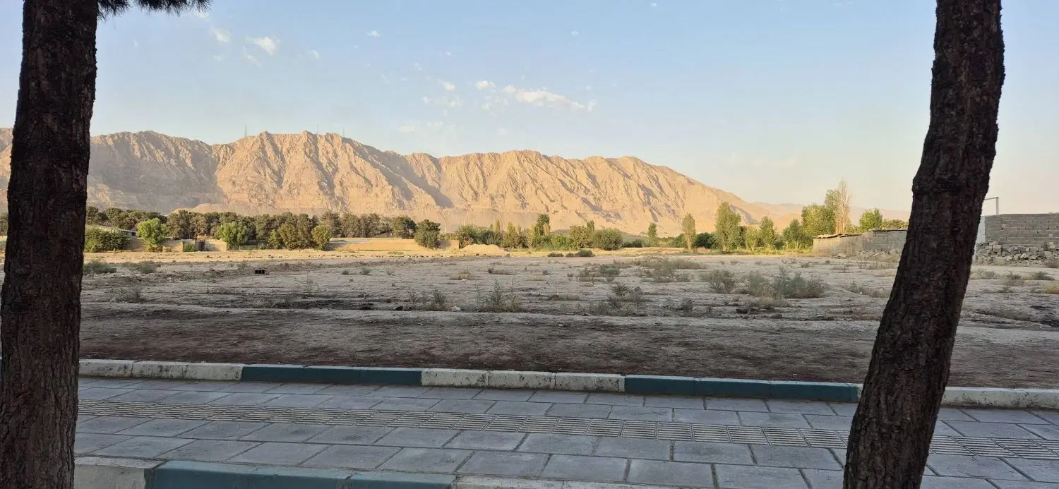 زمین 600متری