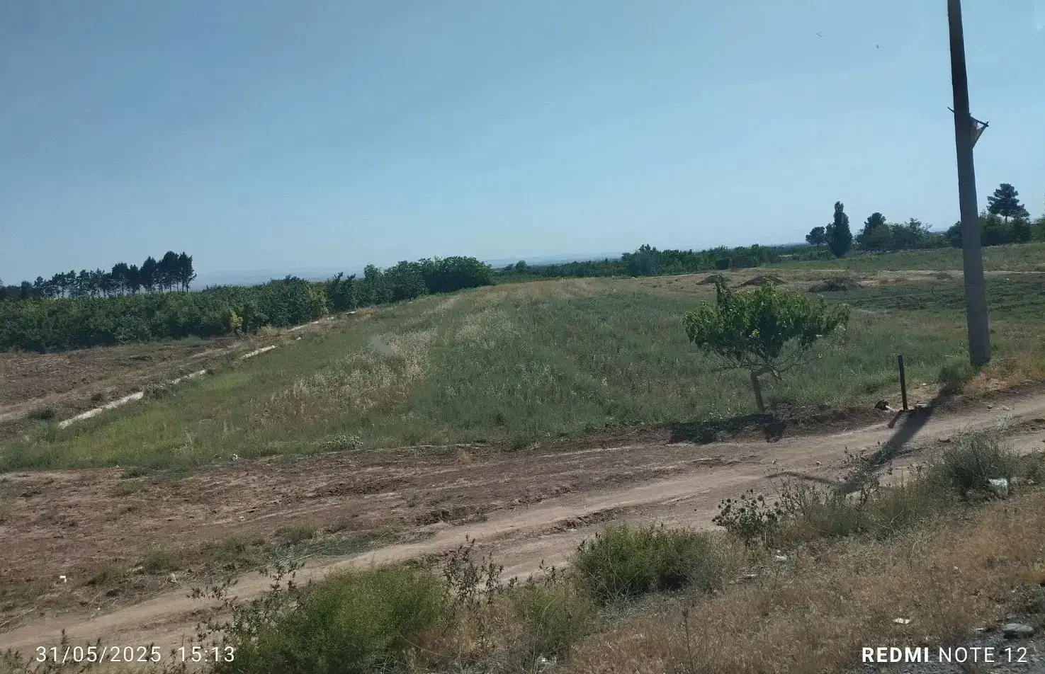 زمین چسبیده به اتوبان سر جاده روستا ادگ