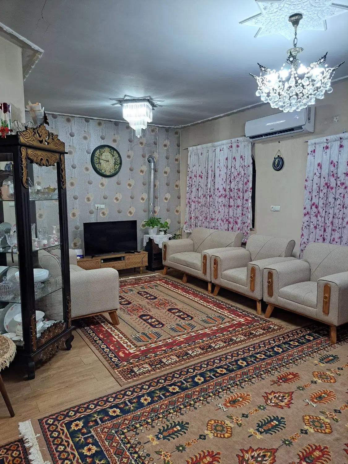 اجاره واحد ۹۰متری مستقلی طبقه اول در خزر