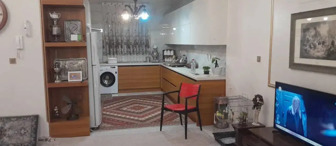 ۴۶متر ۱خواب باپارکینگ و انباری طبقه۱ قدرالسهم دار