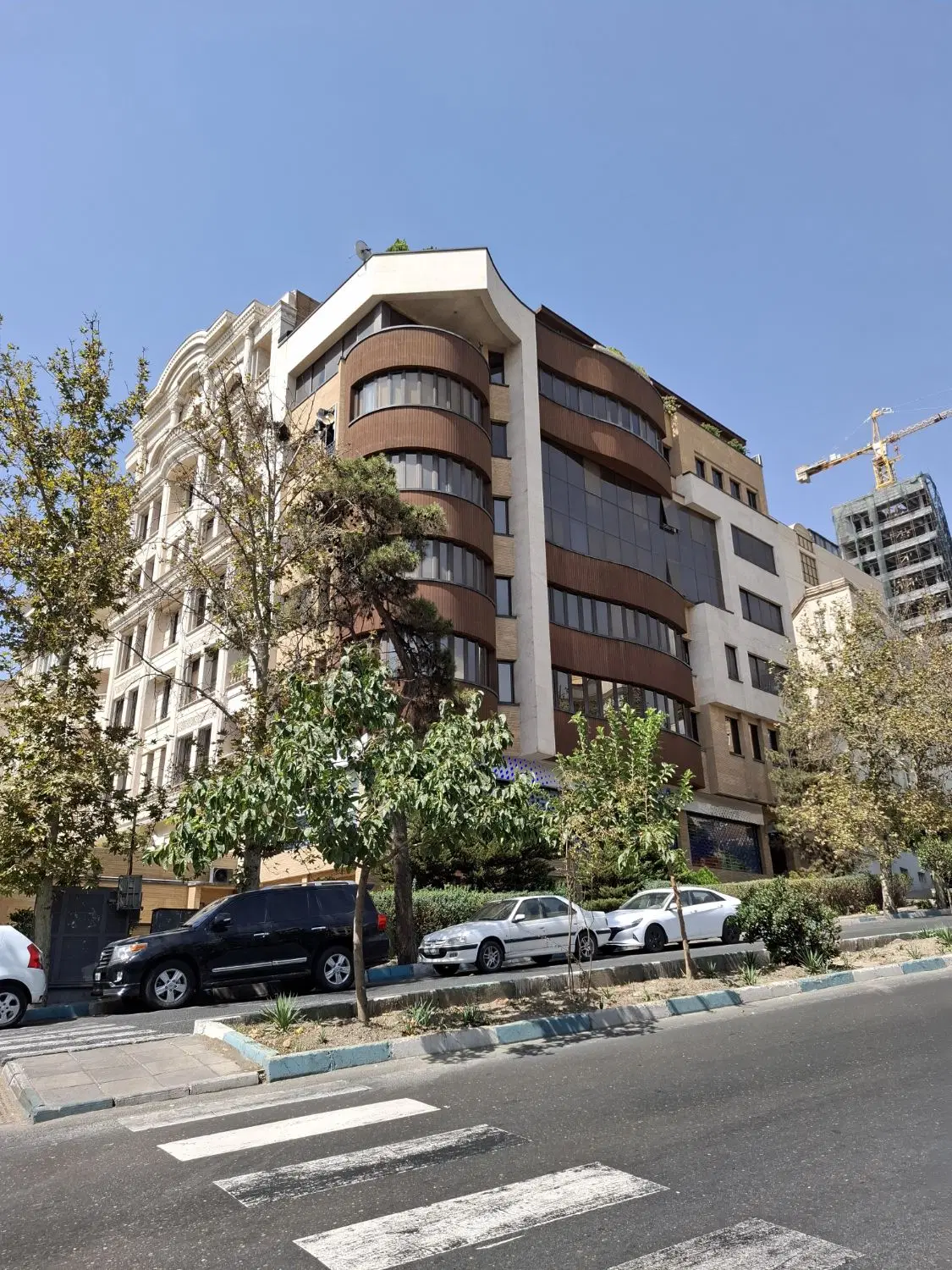 145متر_3خواب صفر _تاپ لوکیشن پاییز