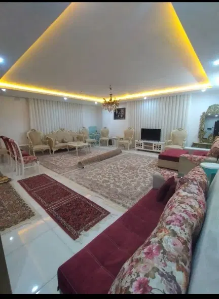 ابتدای طالقانی خ ادیب ۱۰۹ متر