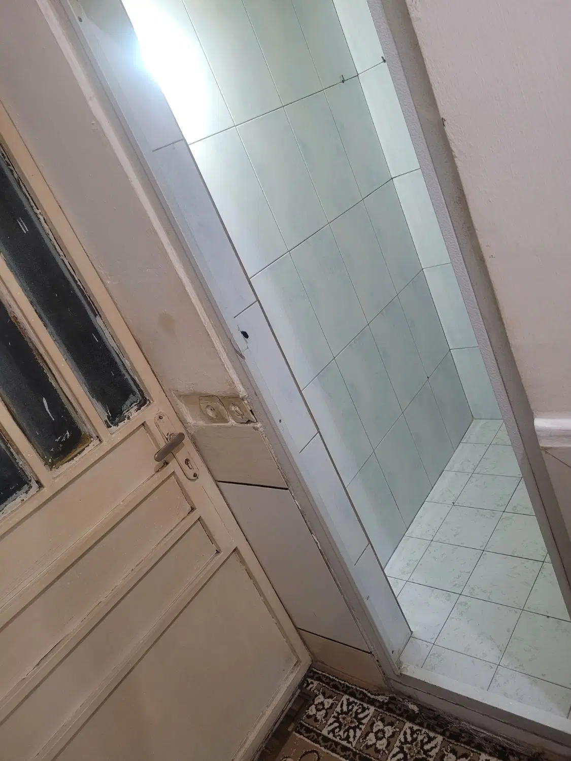 خانه ۸۰ متری منوچهری