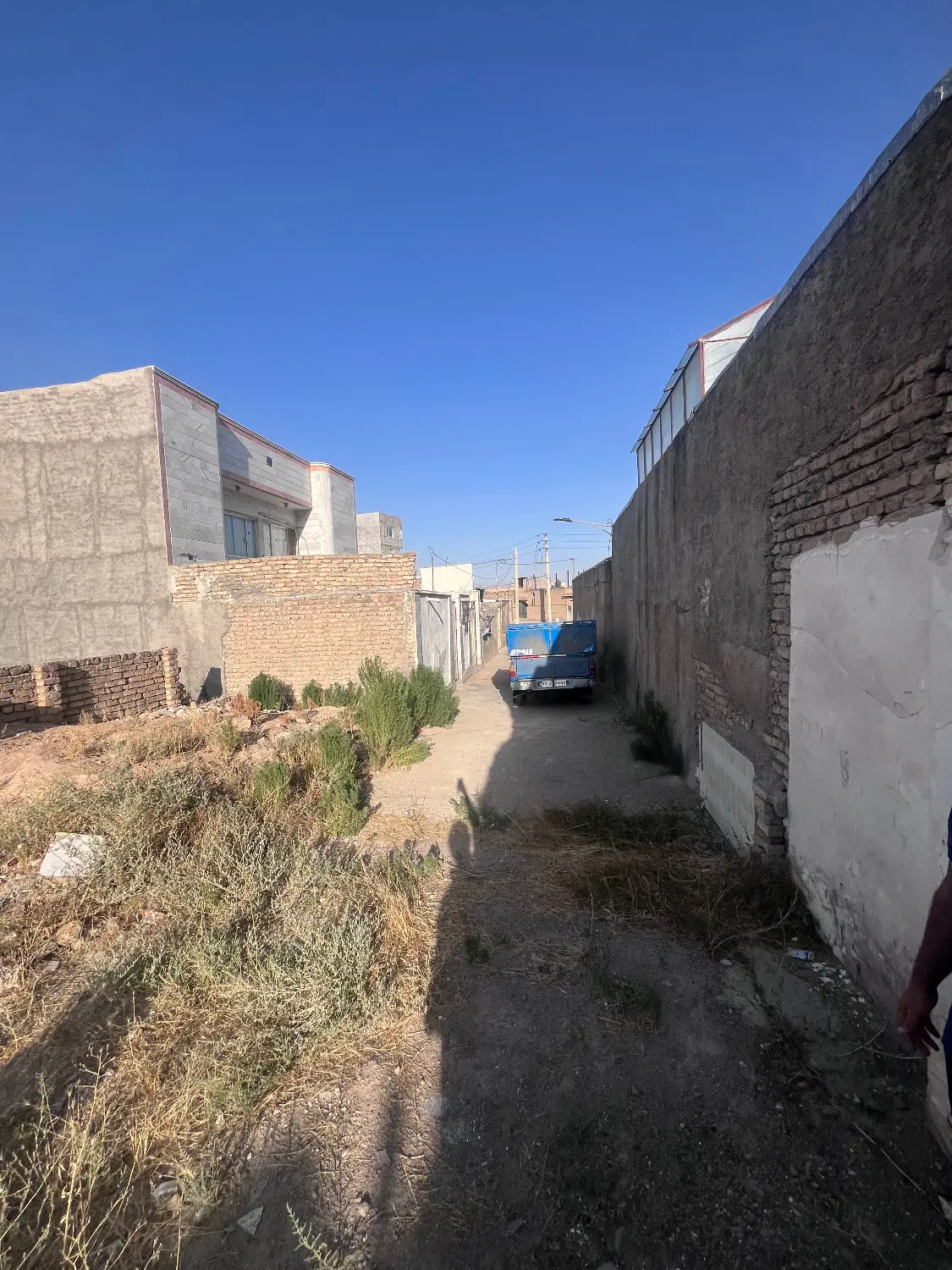 زمین فروشی