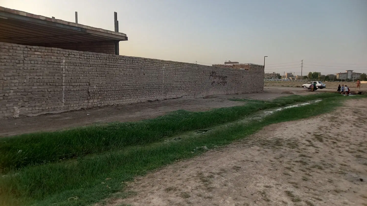 زمین ۱۰۱متر سیدجمالدین ۴رو به روی درمانگاه