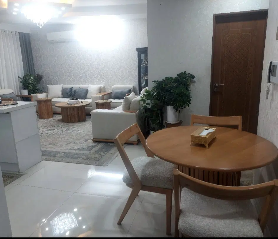 ۲ خواب نزدیک خیابان چمران قبل از بیمارستان حافظ